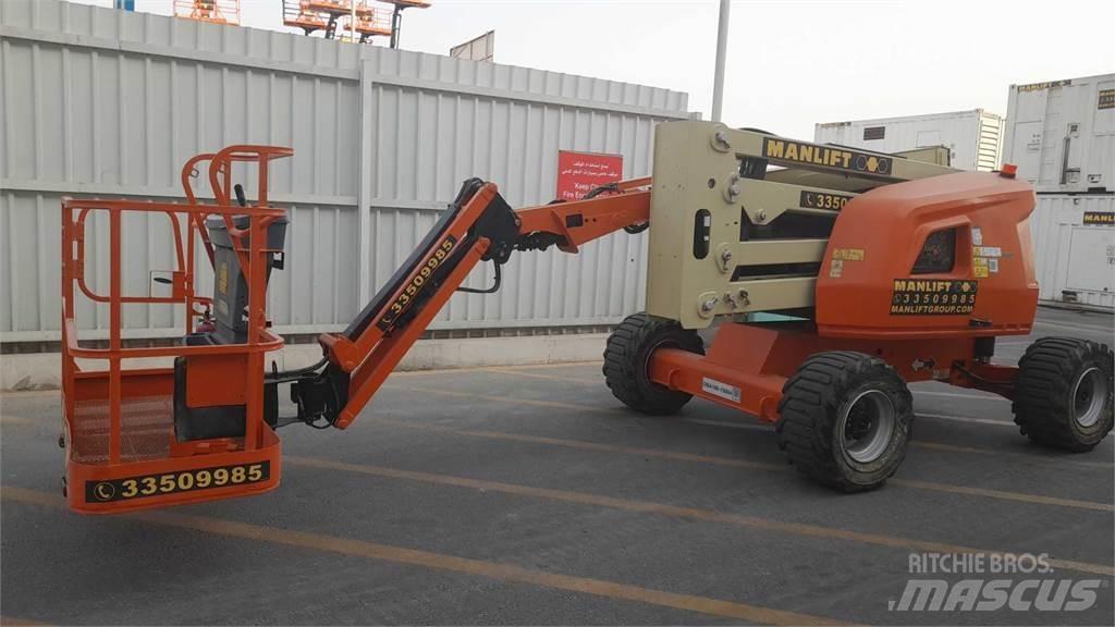 JLG 450AJ Karos emelők