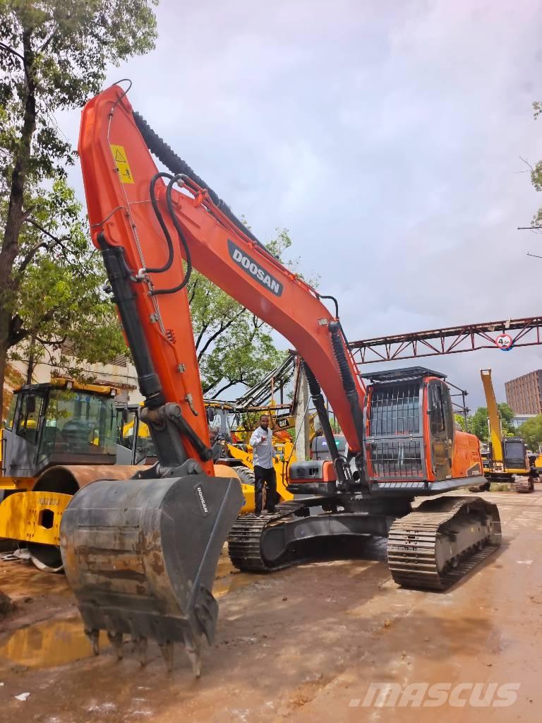 Doosan DX 300LC-9C Lánctalpas kotrók