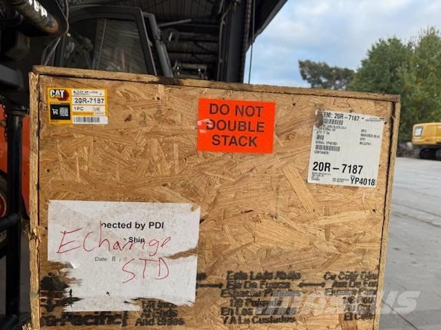 CAT 320 Lánctalpas kotrók