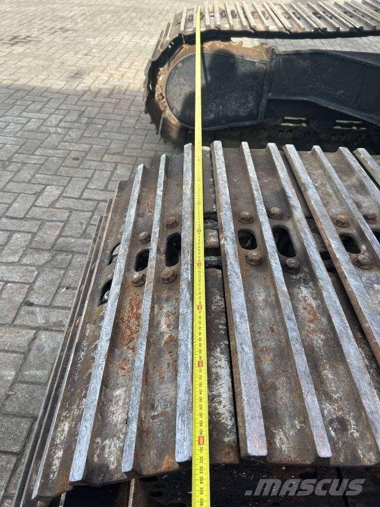 Hitachi ZX 180 Lánctalpas kotrók