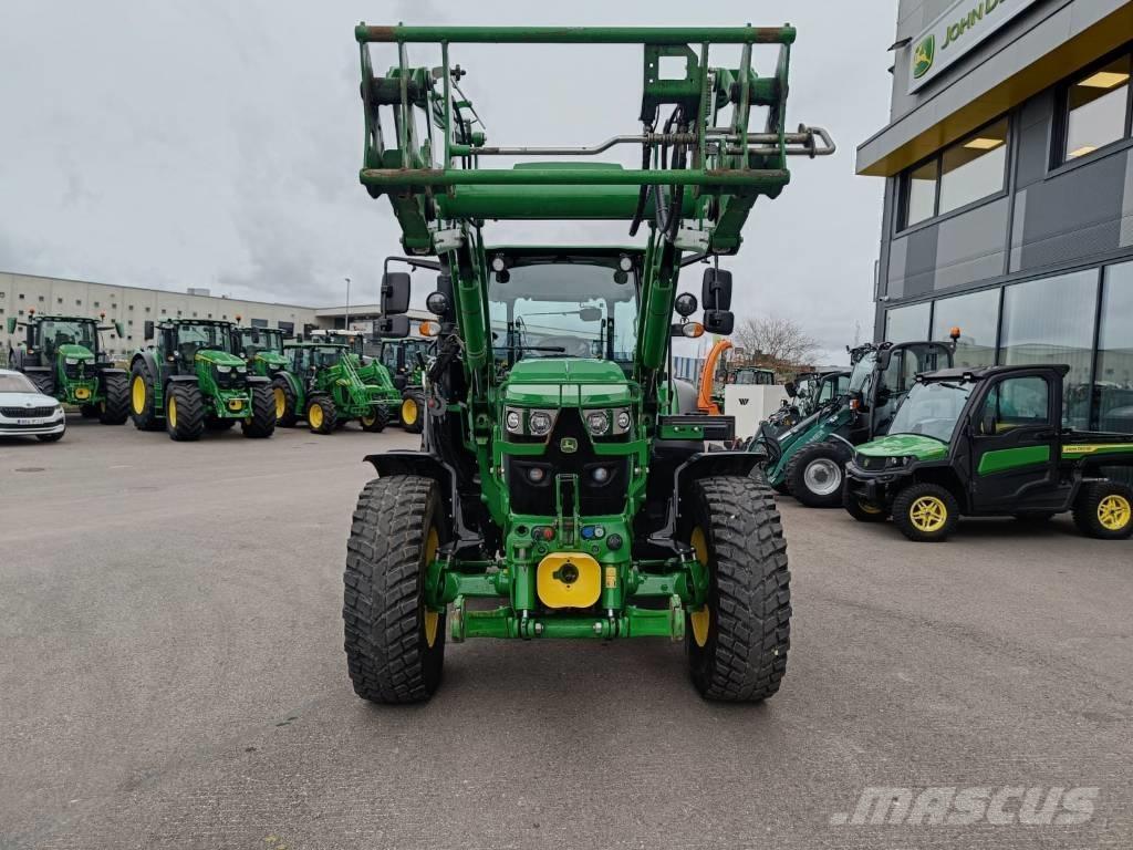 John Deere 6115 RC Traktorok