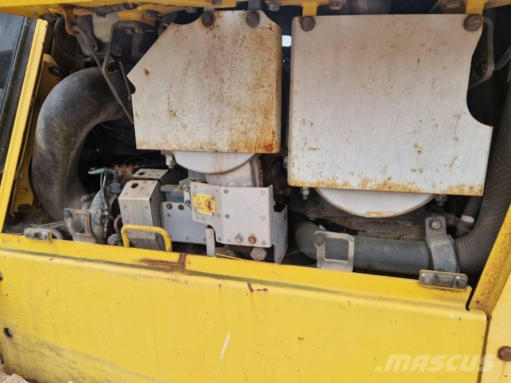 Komatsu D 65 PX-18 lánctalpas dózerek
