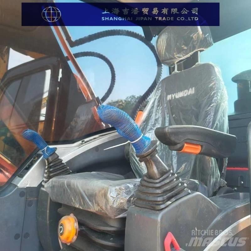 Hyundai R220 Közepes (midi) kotrók 7 t - 12 t