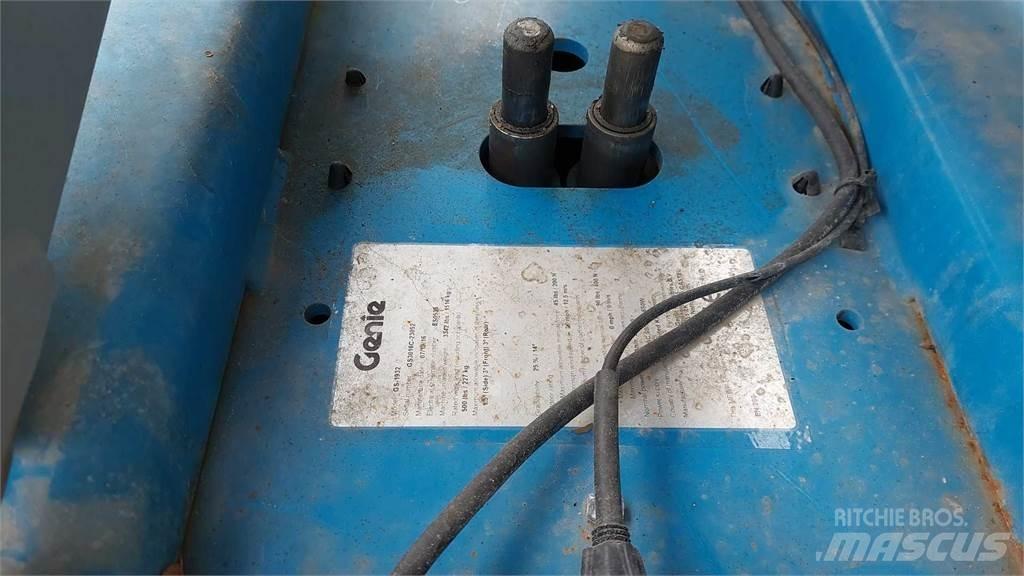 Genie GS1932 Ollós emelők
