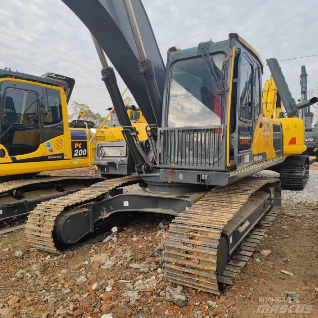 Volvo EC 240 Lánctalpas kotrók