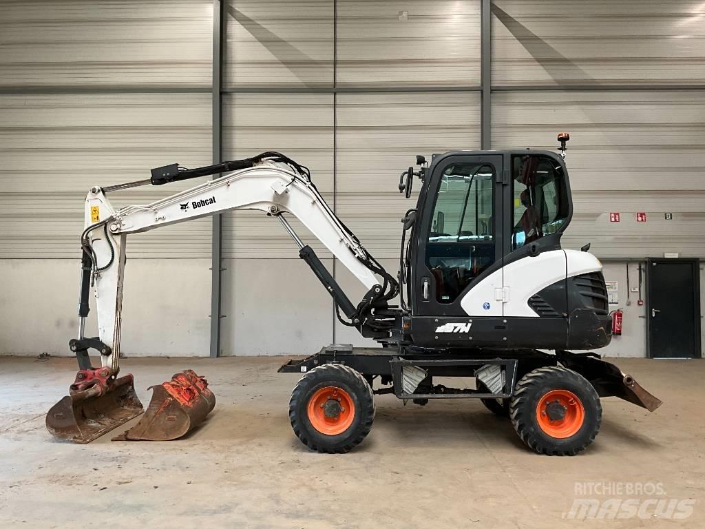 Bobcat E 57 W Gumikerekes kotrók