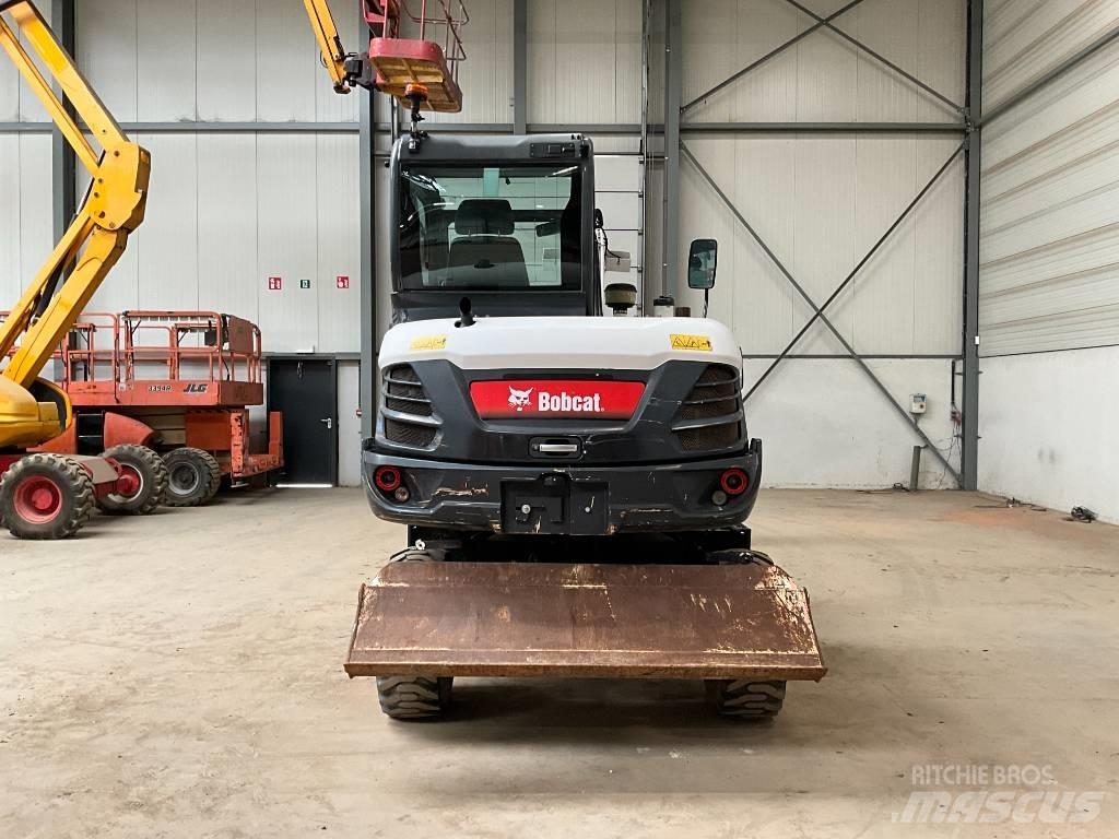 Bobcat E 57 W Gumikerekes kotrók
