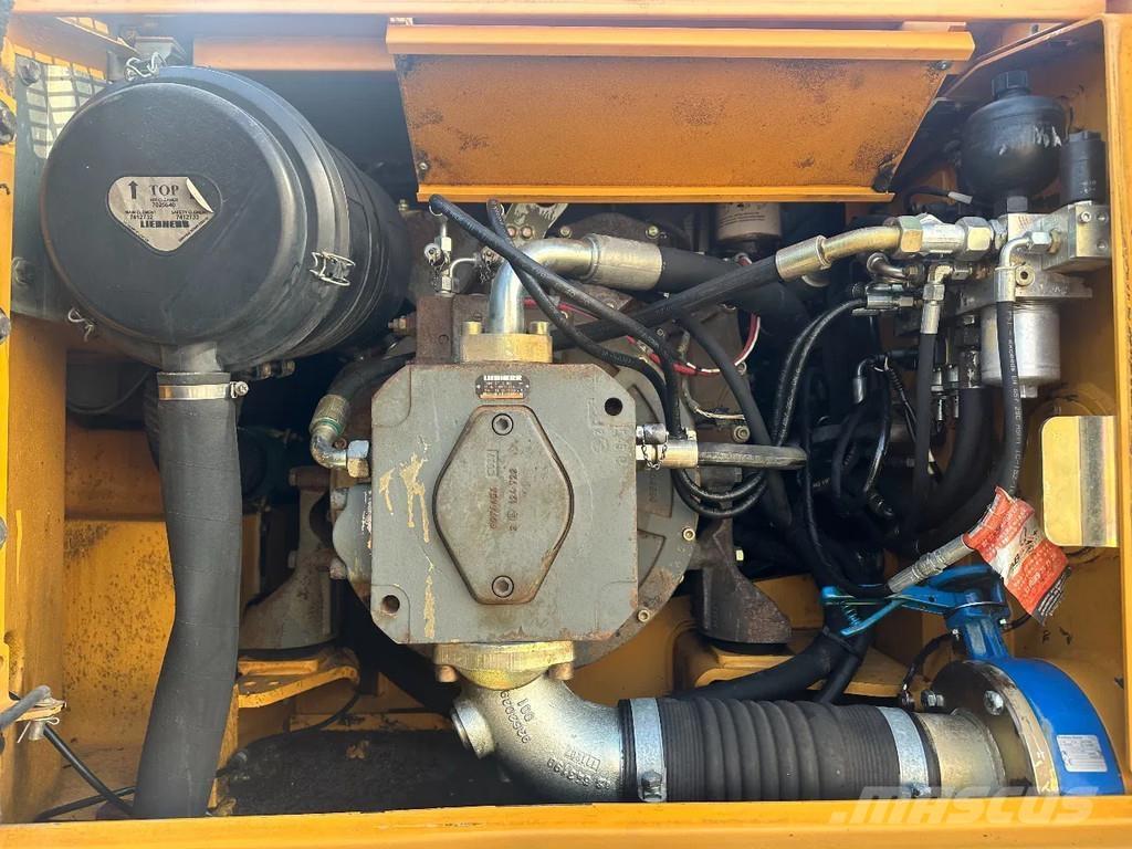 Liebherr A900 C Gumikerekes kotrók