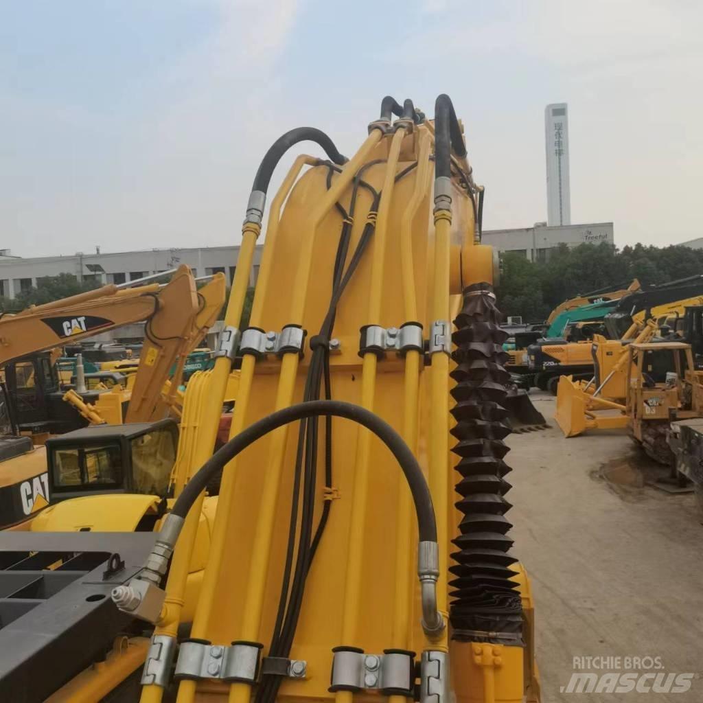 Komatsu PC 220-8 Lánctalpas kotrók