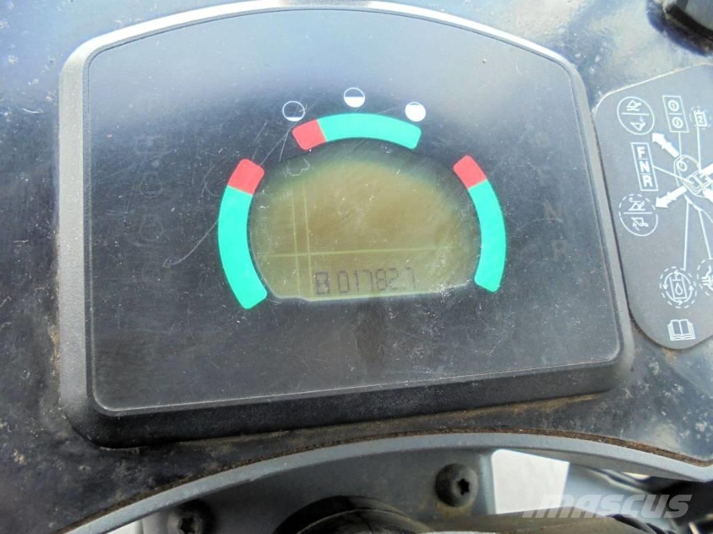 CAT 906 H 2 Gumikerekes homlokrakodók