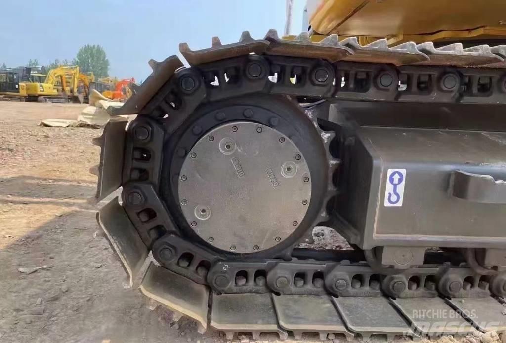 CAT 312 Lánctalpas kotrók