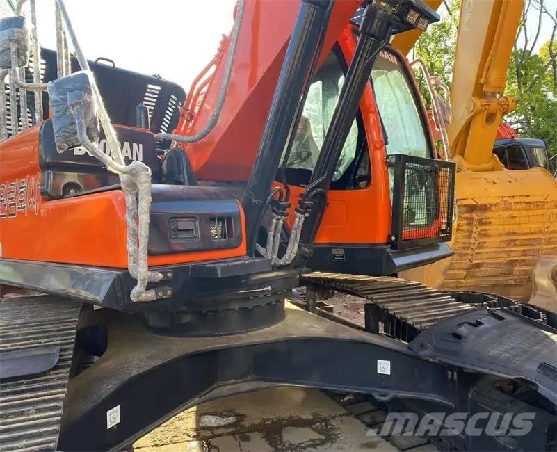 Doosan DX300LC-9C Lánctalpas kotrók