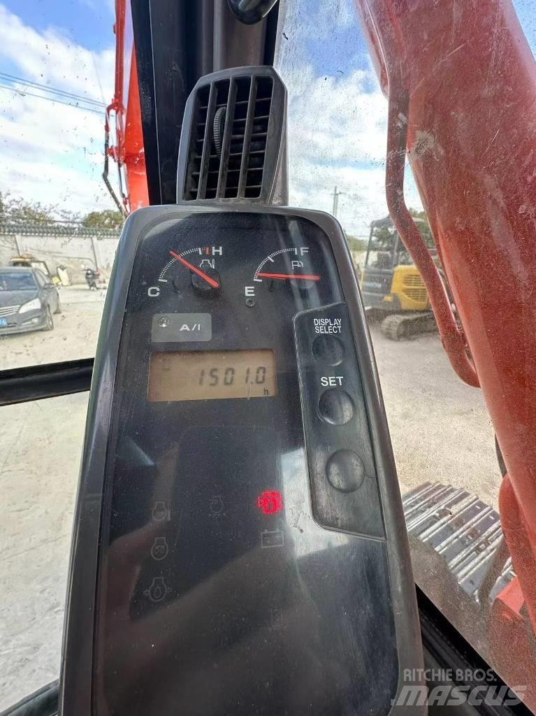 Hitachi ZX75US Mini kotrók < 7t