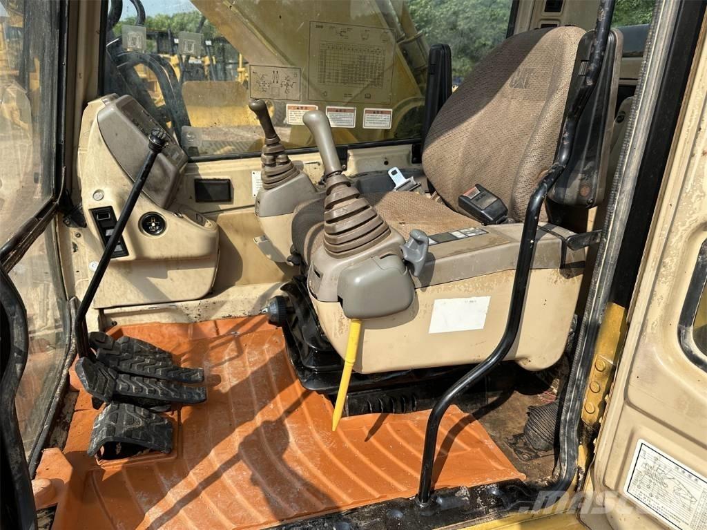 CAT 330 B L Lánctalpas kotrók