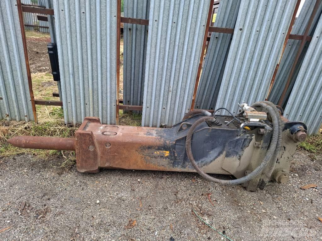 JCB JCB JS 175W Gumikerekes kotrók