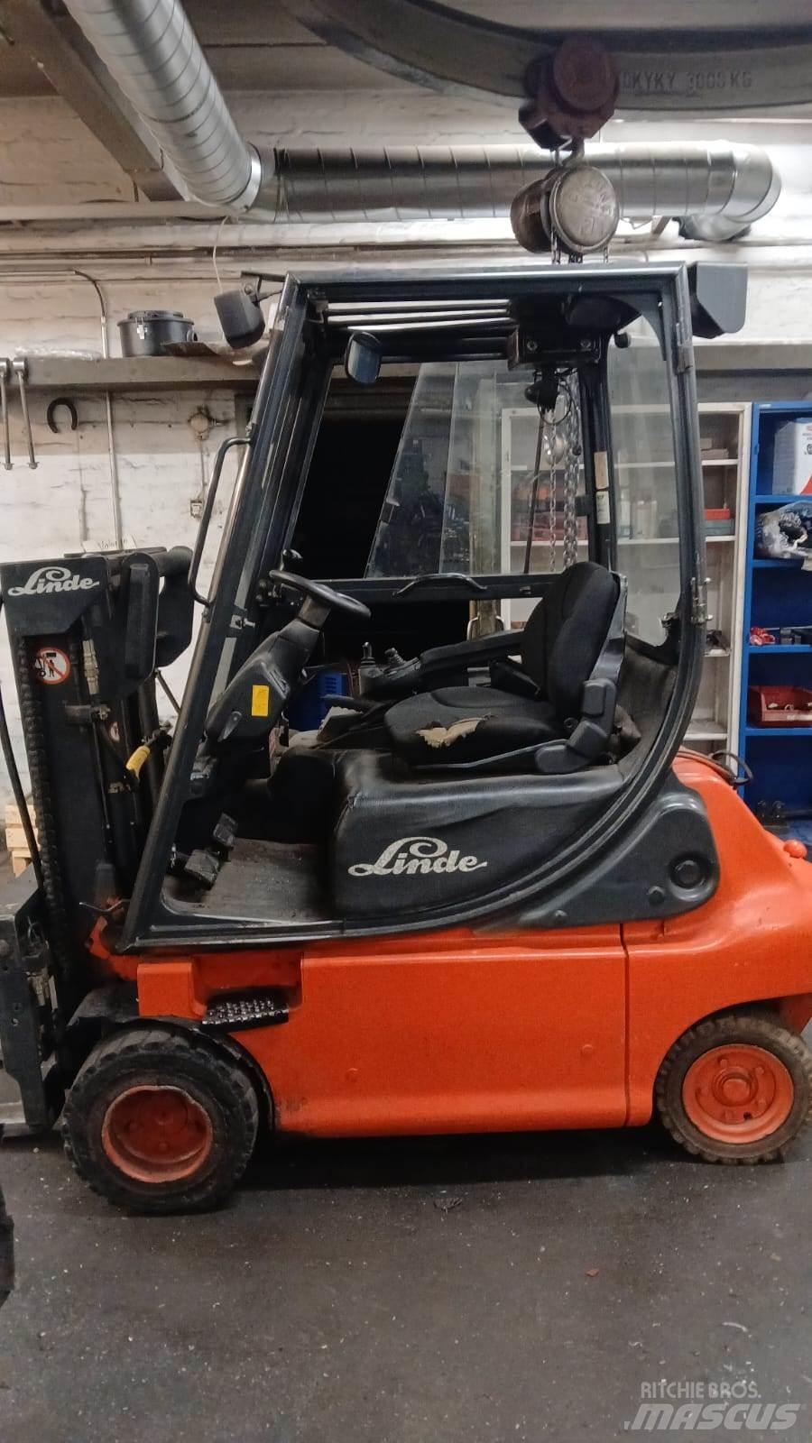 Linde E20P-02 Elektromos targoncák