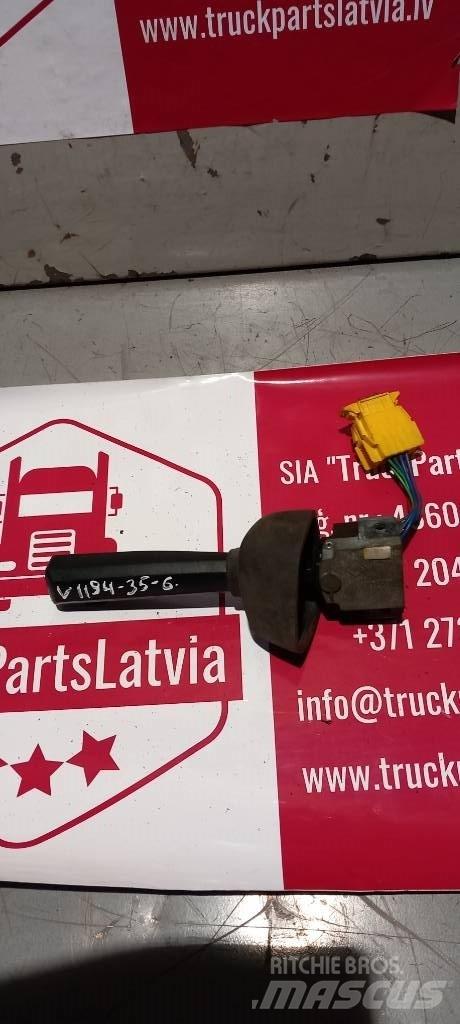 Volvo FH 12.    1624133 Vezetőfülke és belső tartozékok