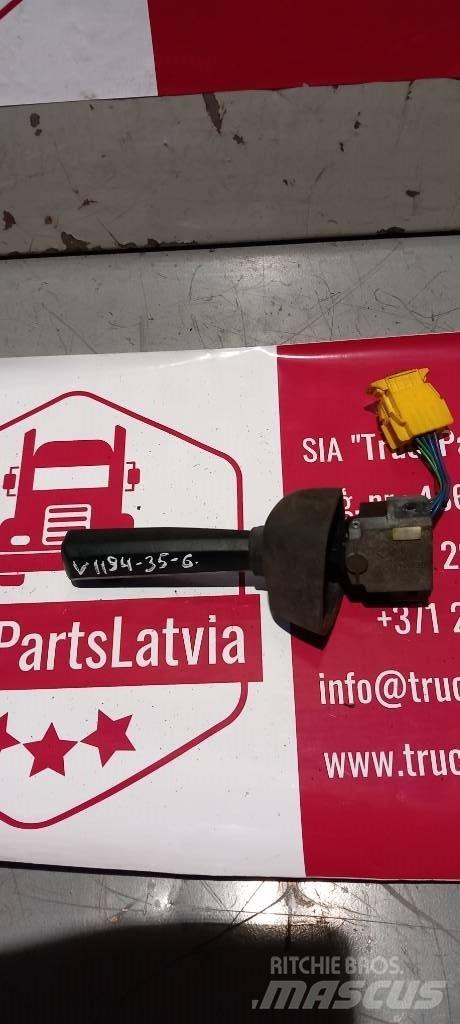 Volvo FH 12.    1624133 Vezetőfülke és belső tartozékok