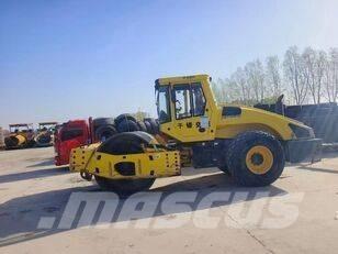 Bomag BW 220D-40 Ikerdobos hengerek