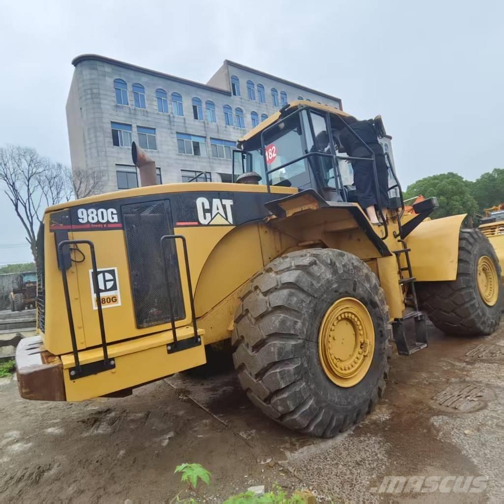 CAT 980 G Gumikerekes homlokrakodók