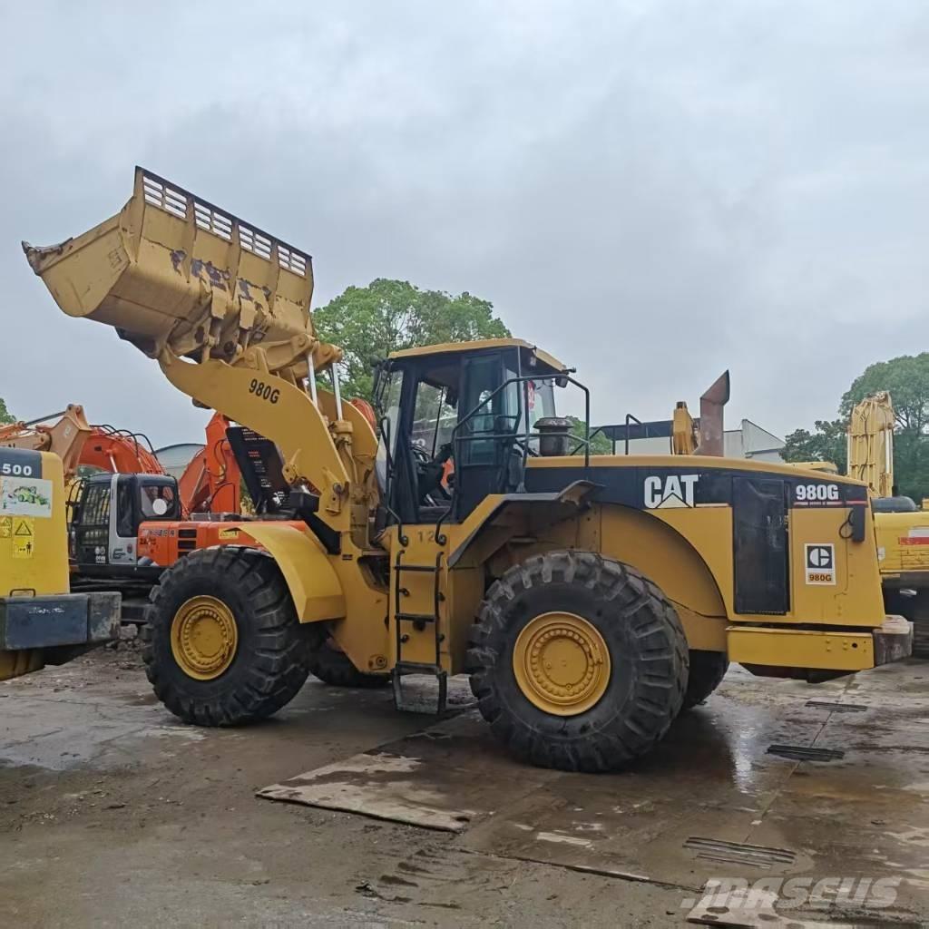 CAT 980 G Gumikerekes homlokrakodók