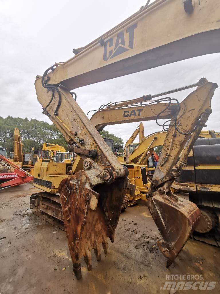CAT E 70 B Lánctalpas kotrók