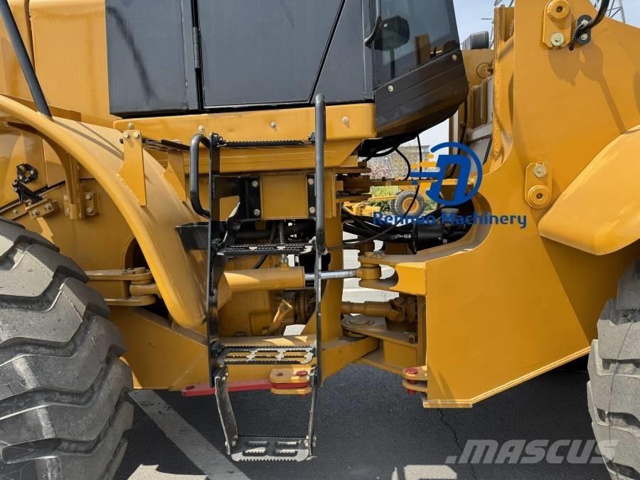 CAT 966H Gumikerekes homlokrakodók