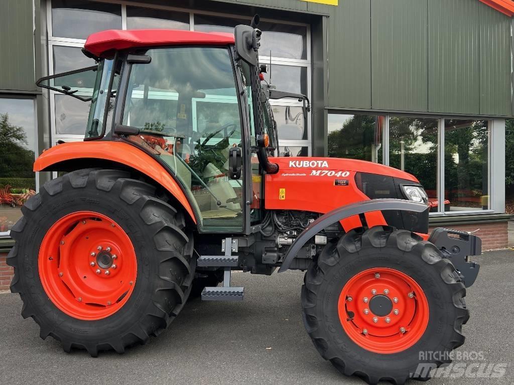 Kubota M 7040 DT Traktorok