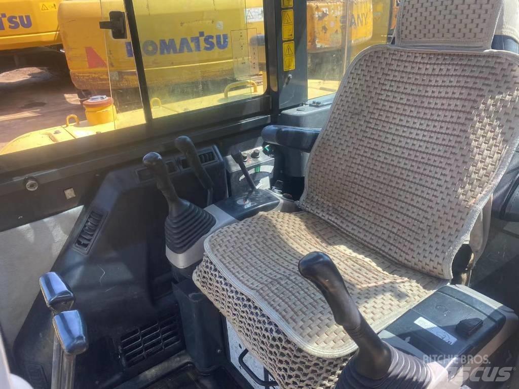 Komatsu PC56 Lánctalpas kotrók