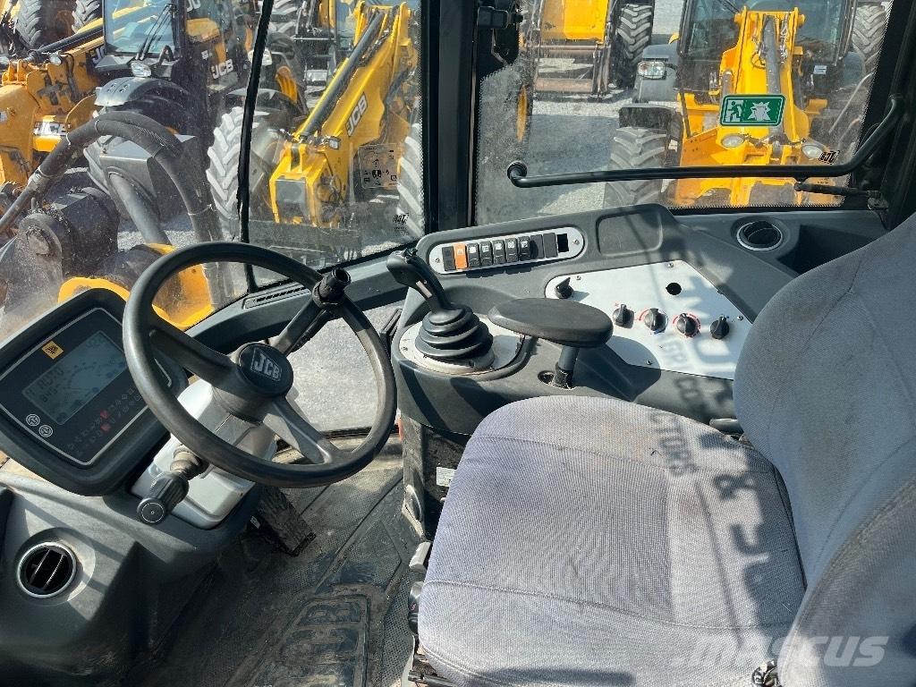 JCB 426 E Gumikerekes homlokrakodók