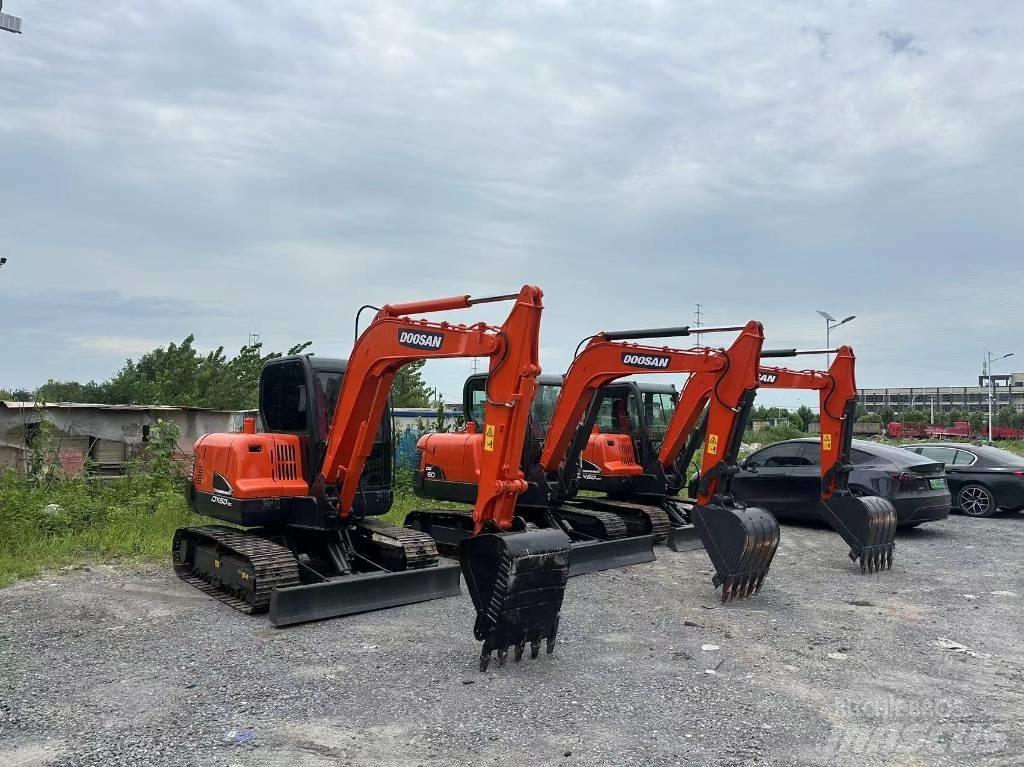 Doosan DX60-9 Mini kotrók < 7t
