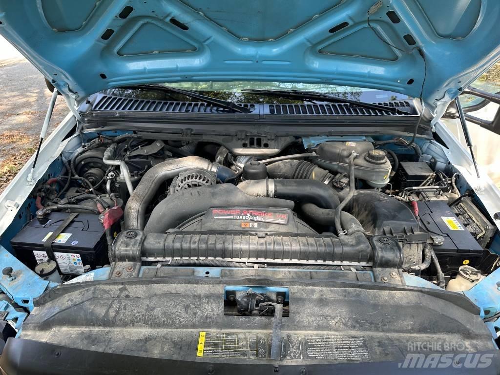 Ford F 350 Kis teherszállító/Platós kocsi