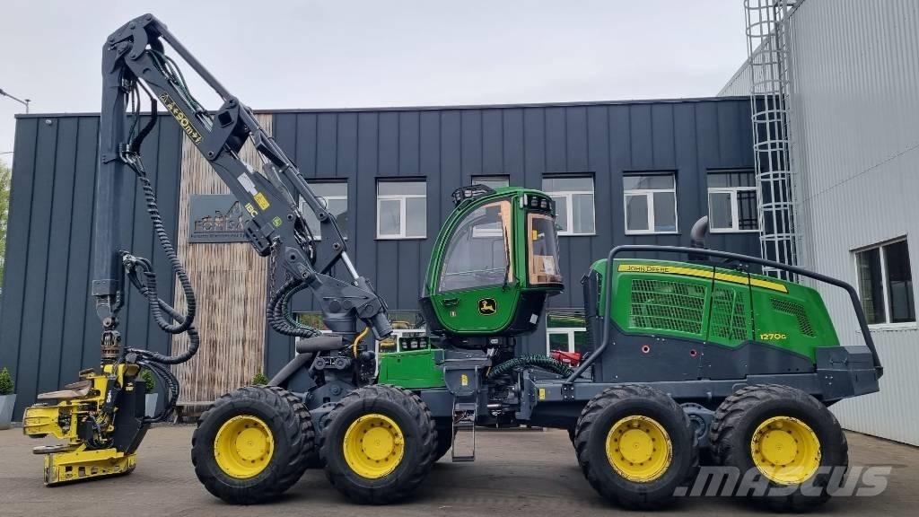 John Deere 1270 G Betakarítók