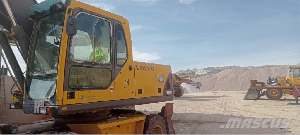 Volvo 180 Giratoria Gumikerekes kotrók