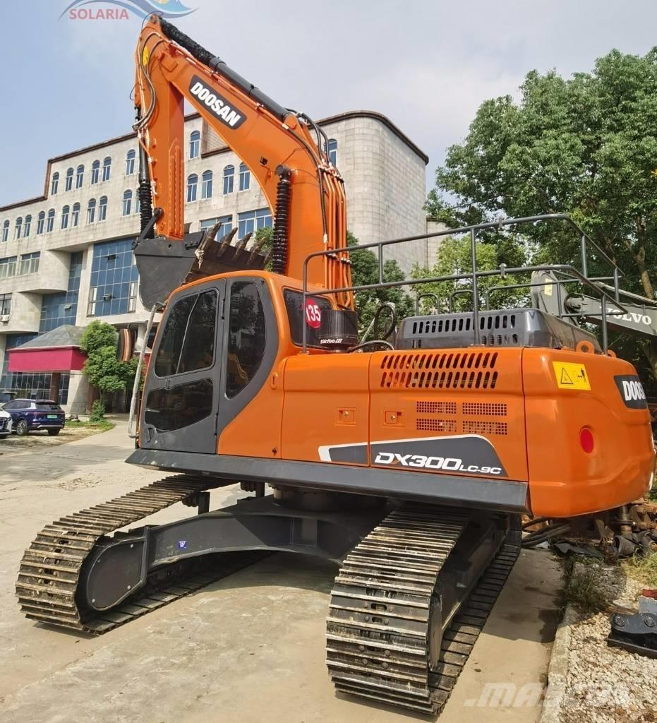 Doosan DX 300 LC Lánctalpas kotrók