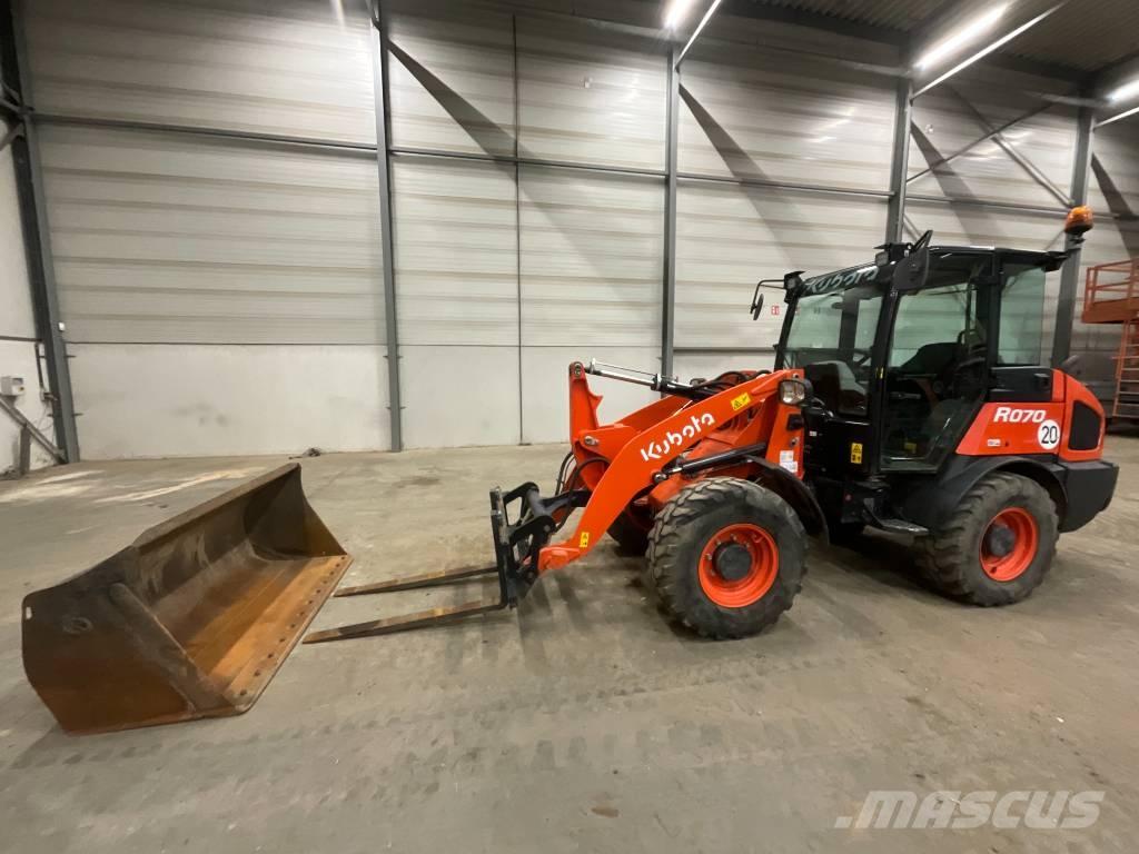 Kubota R 070 Gumikerekes homlokrakodók