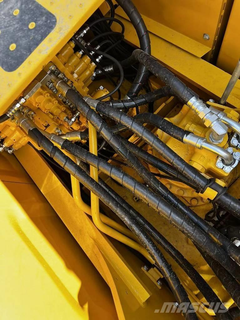 Komatsu PC 200-8N1 Lánctalpas kotrók