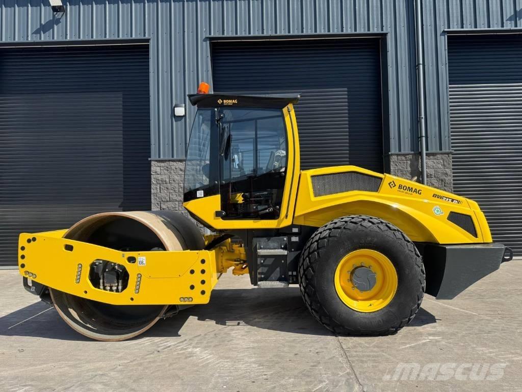 Bomag BW 213 D H-2 Egydobos hengerek