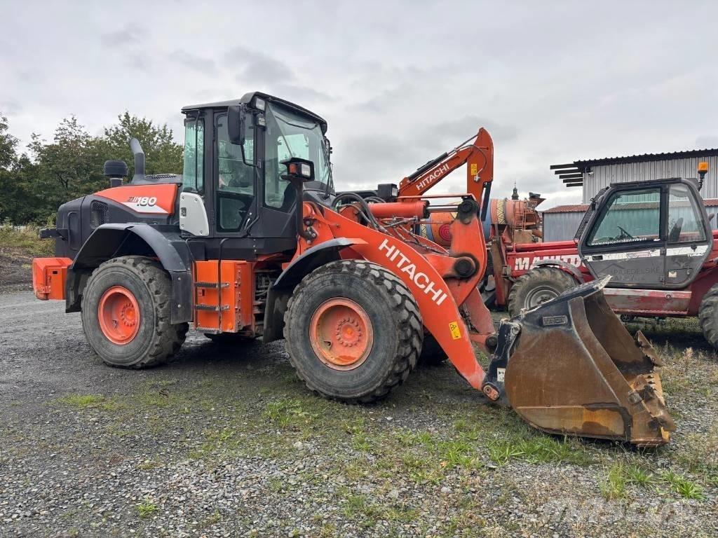 Hitachi ZW180-6 Gumikerekes homlokrakodók