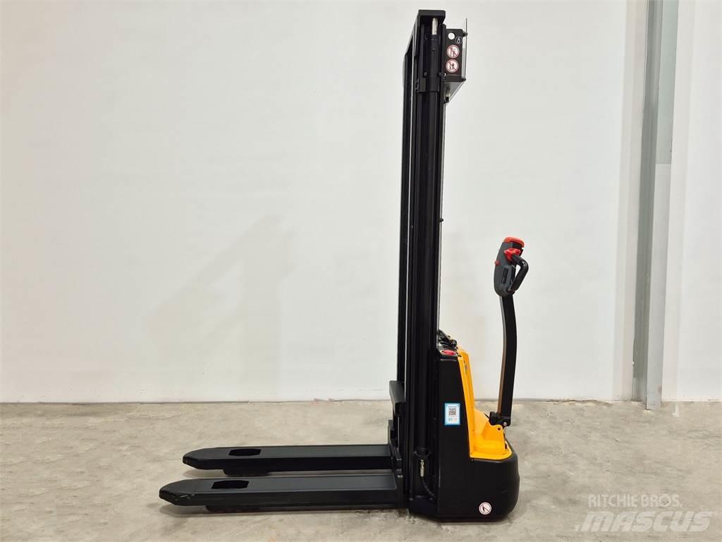  ESA121 2S360 Gyalogkíséretű targonca