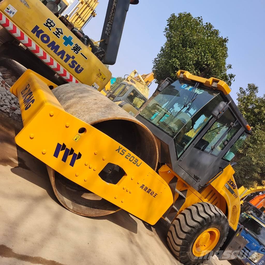 XCMG XS 202 J Egydobos hengerek