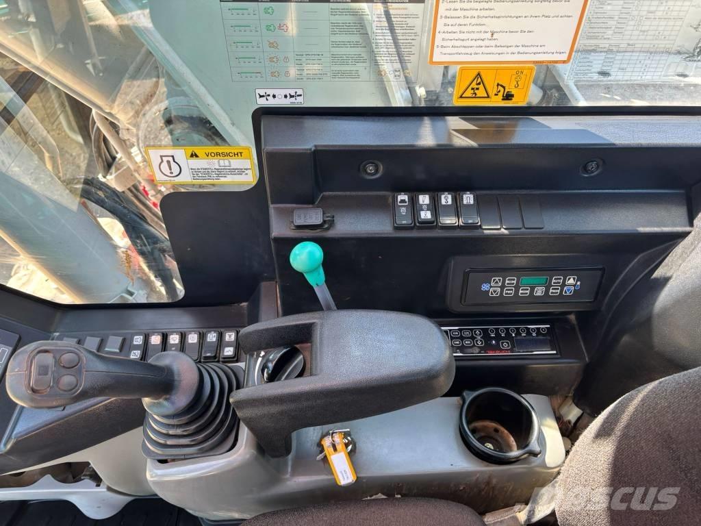 Takeuchi TB 2150 R Lánctalpas kotrók