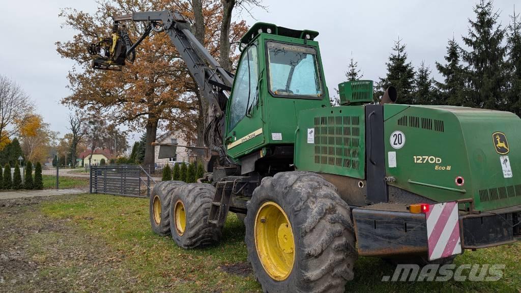 John Deere 1270 D Betakarítók