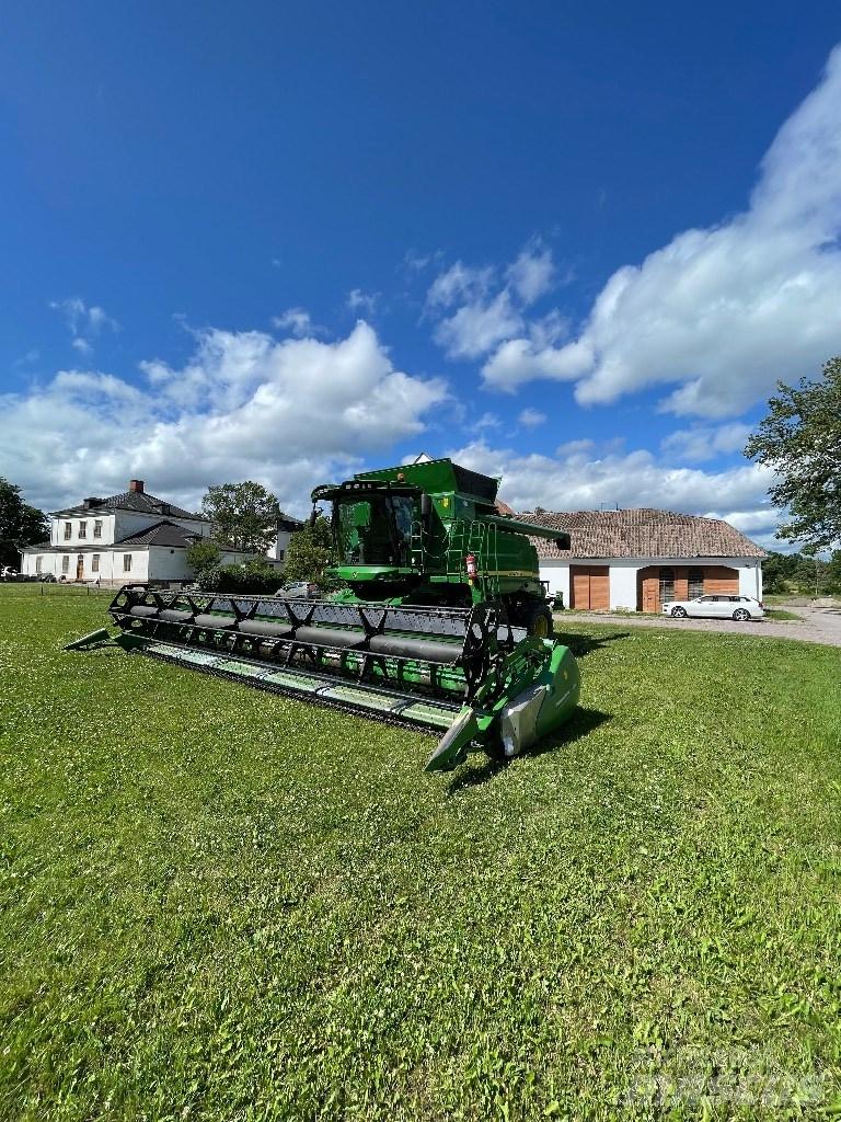 John Deere T 660 i Kombájnok