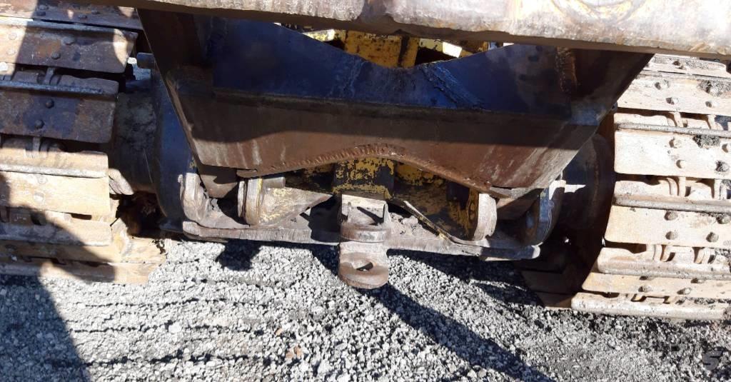 Komatsu D58E-1 lánctalpas dózerek