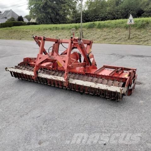 Kuhn HR3001D Kardánhajtású ekék és Forgó-boronák