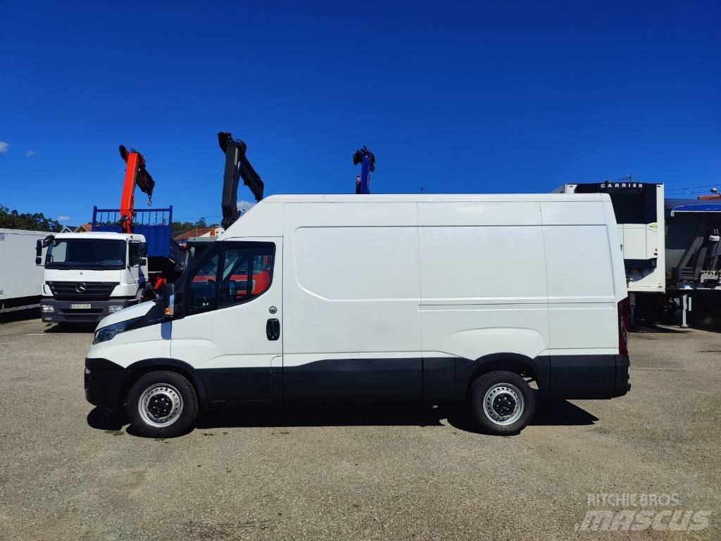 Iveco Daily 35 S 14 Transporterek