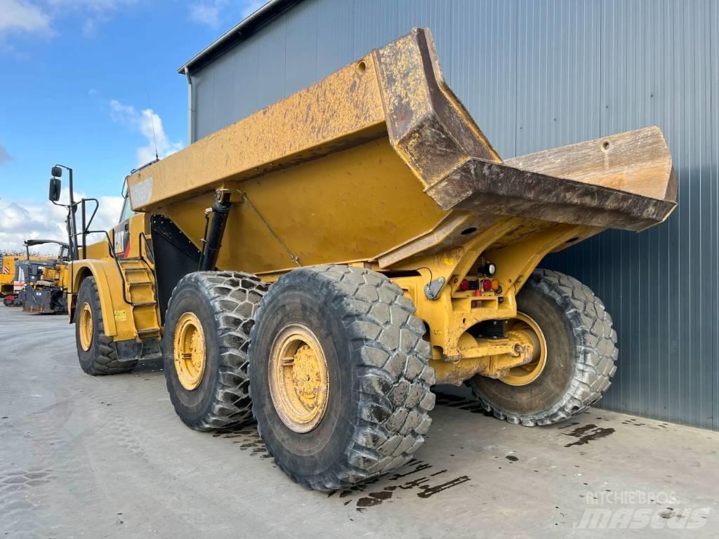CAT 735B Csuklósdömperek