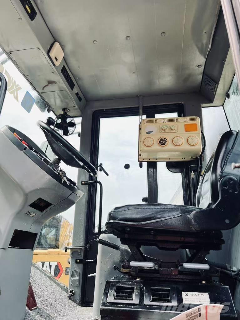 XCMG XS 223 J Egydobos hengerek