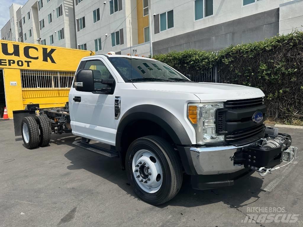 Ford F 550 Fülkés alváz
